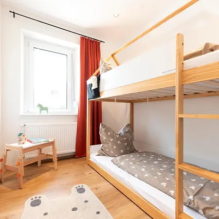 Bunter Hund - Zentrales Apartment, Parkplatz, Wintergarten, Kinderzimmer * Rothenburg ob der Tauber